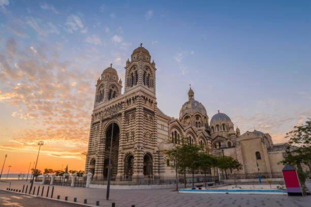 Appartement Tout Equipe Au Coeur Du Panier Vieux Port Marseilles Exterior foto